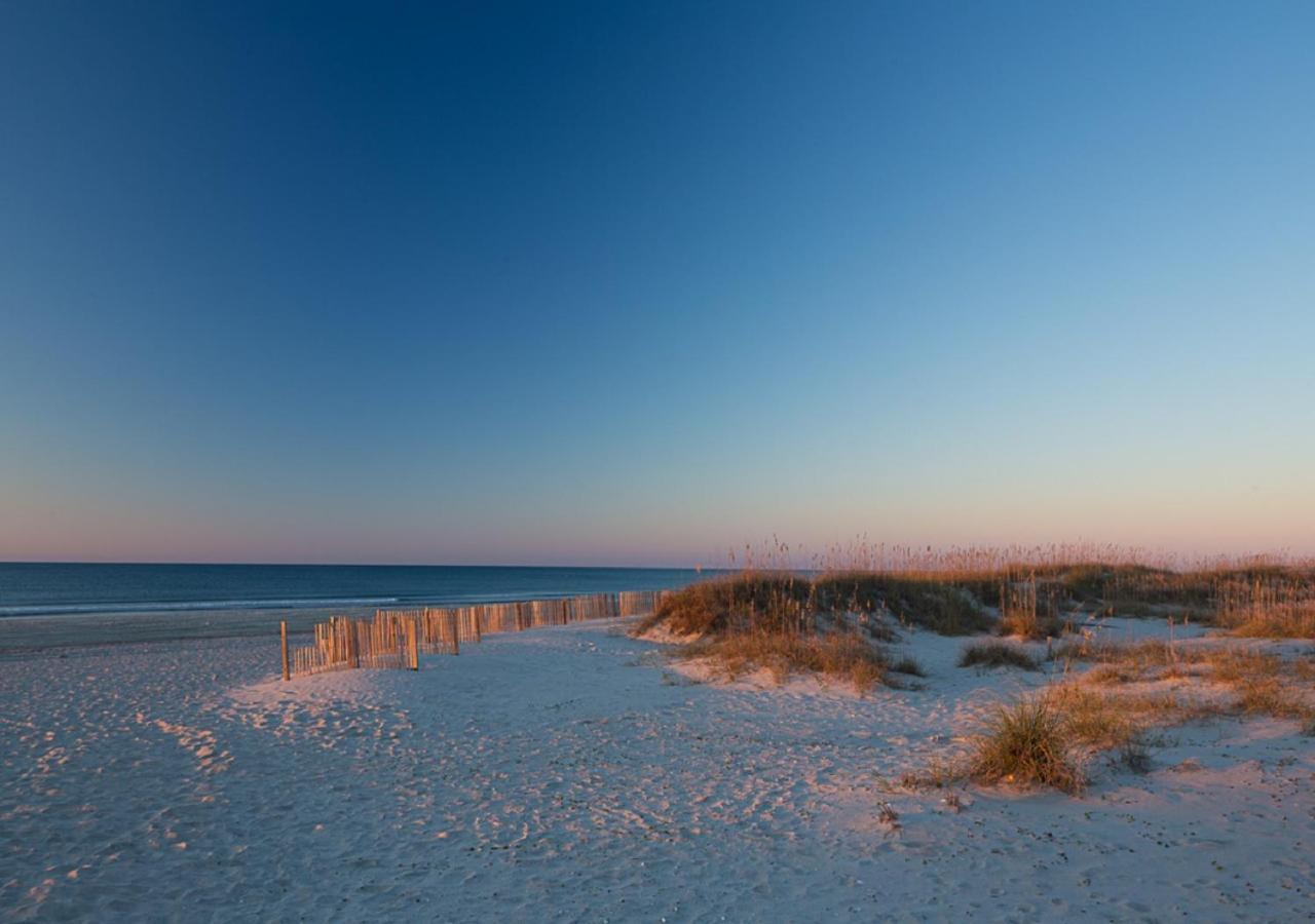 Atlantic Beach Resort, A Ramada By Wyndham Exteriör bild