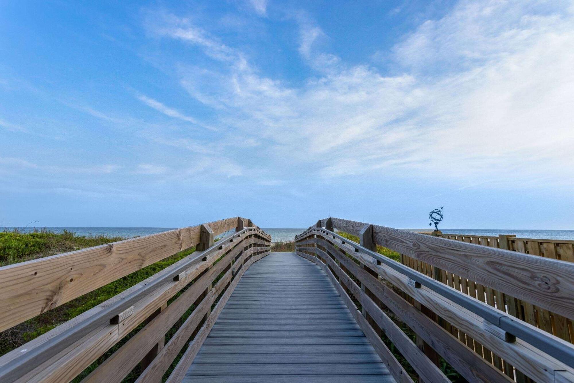 Atlantic Beach Resort, A Ramada By Wyndham Exteriör bild