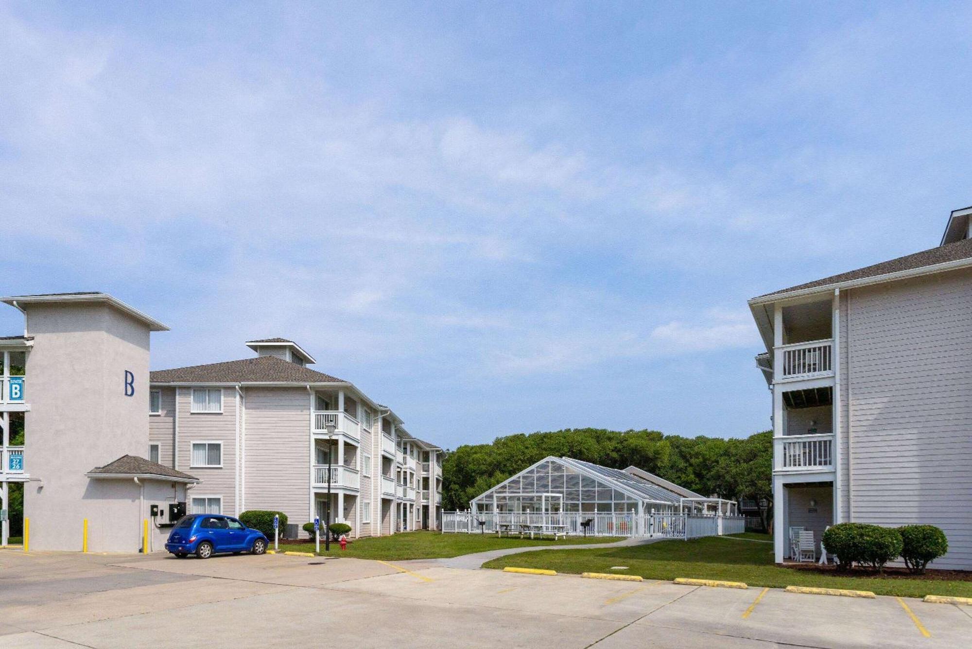 Atlantic Beach Resort, A Ramada By Wyndham Exteriör bild